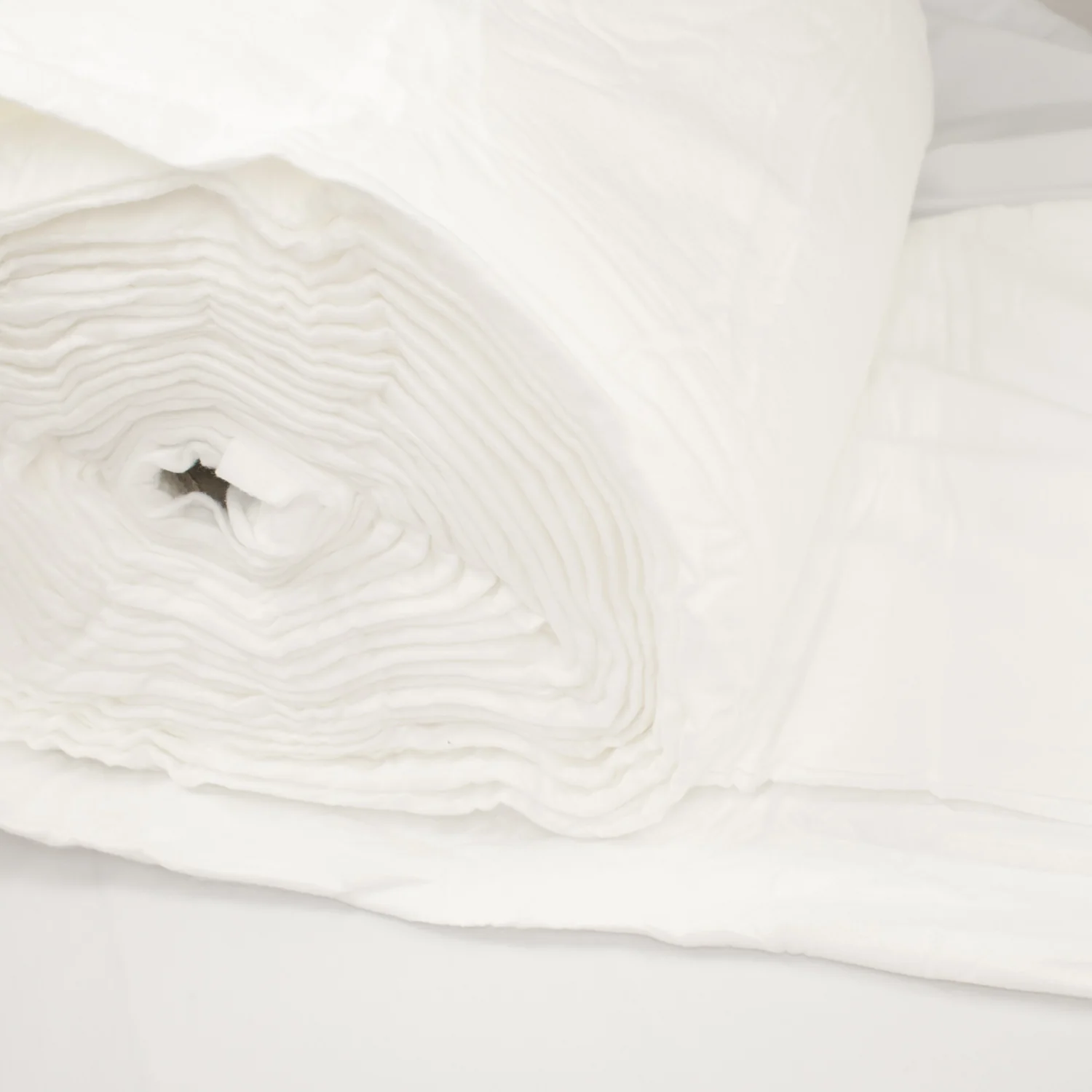 15M Roll 100% Polyester Batting 254cm - Image 2