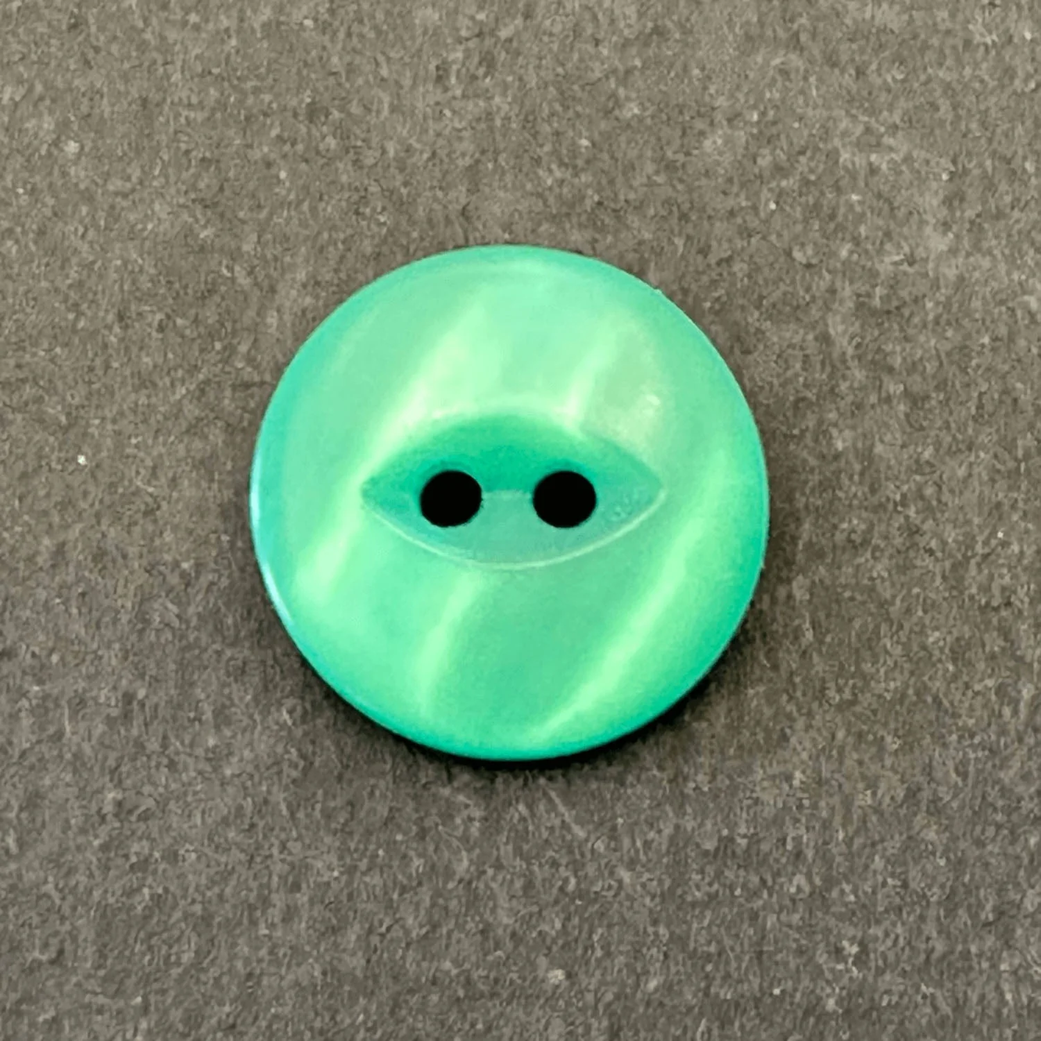 2 Hole Fish Eye Shiny Shirt Button 19mm - Image 9