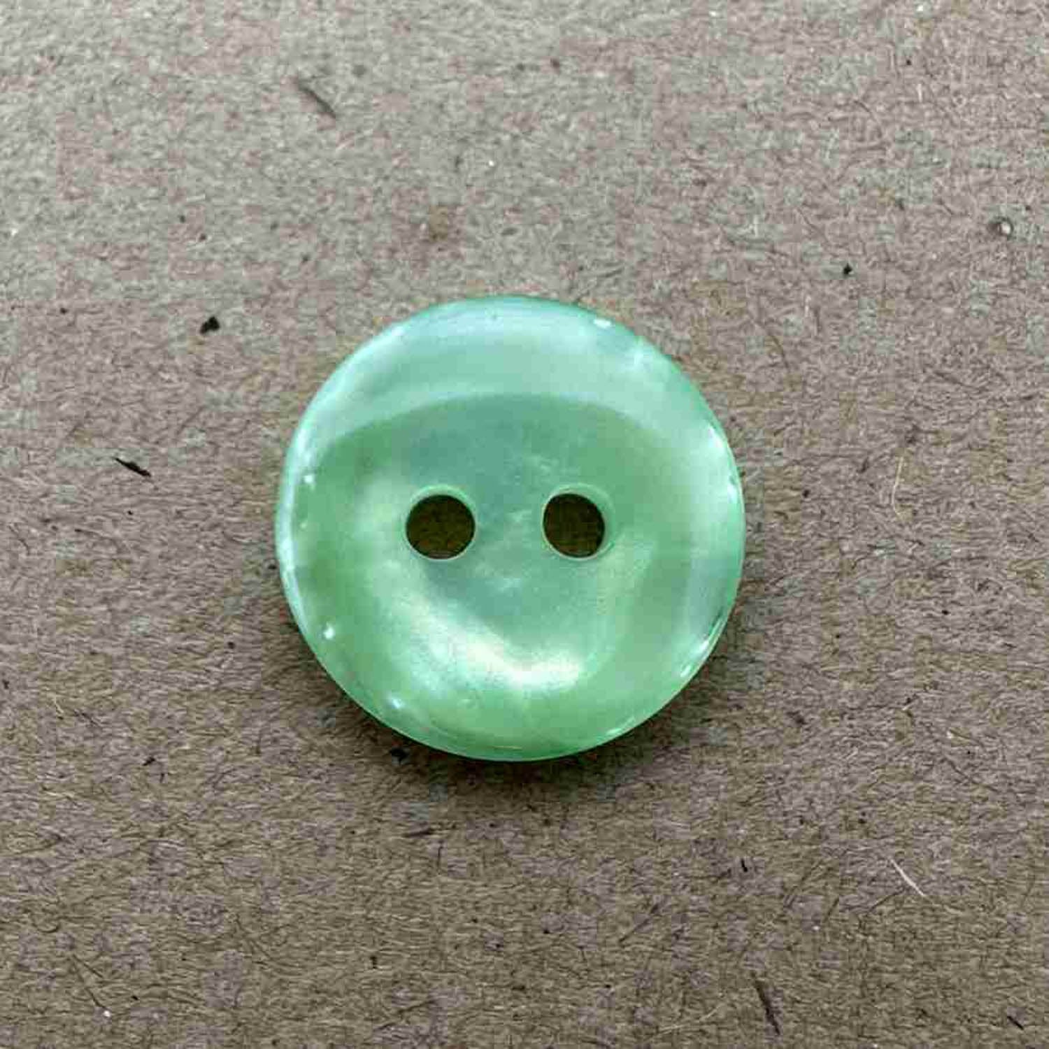 2 Hole Flat Pearled Button 14mm - Image 9