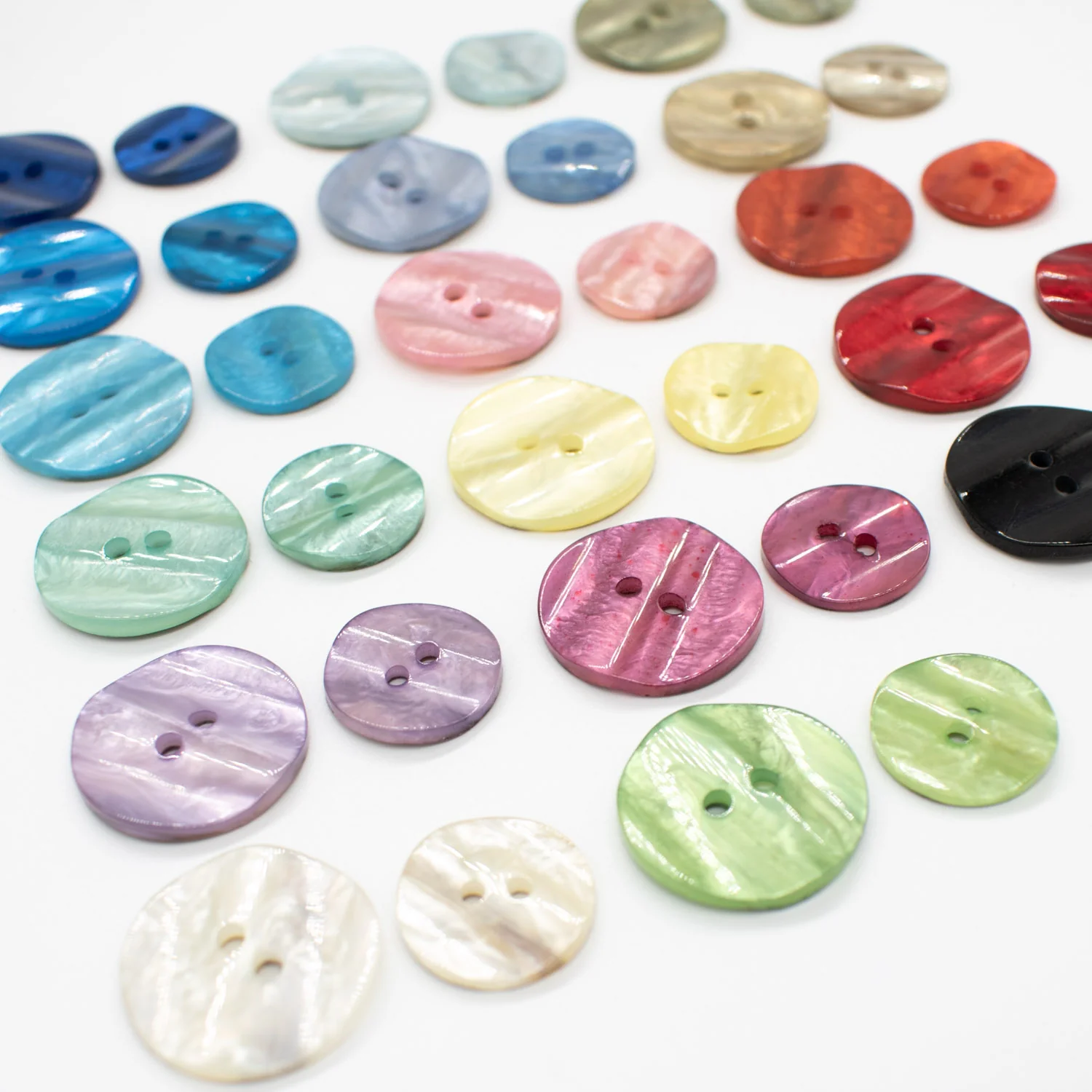 2 Hole Shiny Rippled Button - Image 2