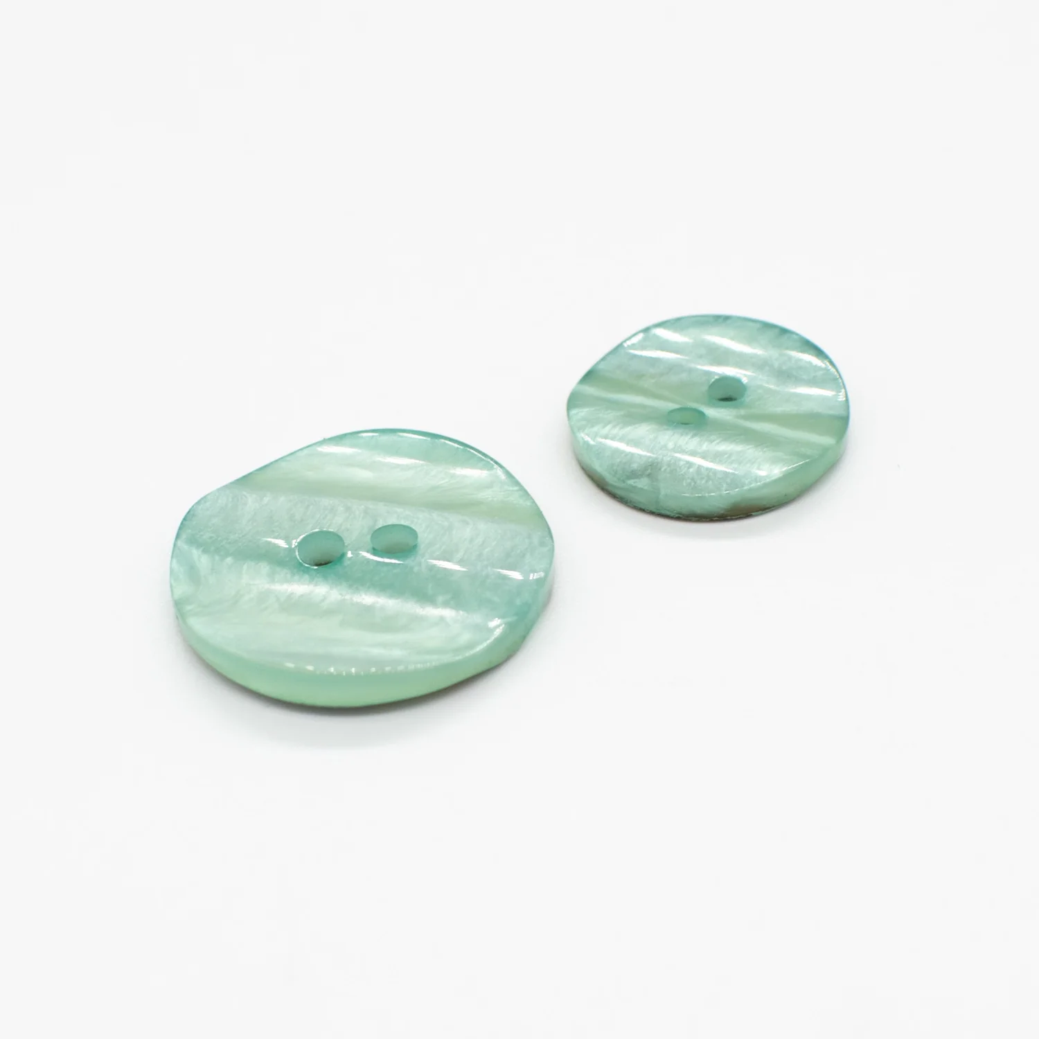 2 Hole Shiny Rippled Button - Image 3