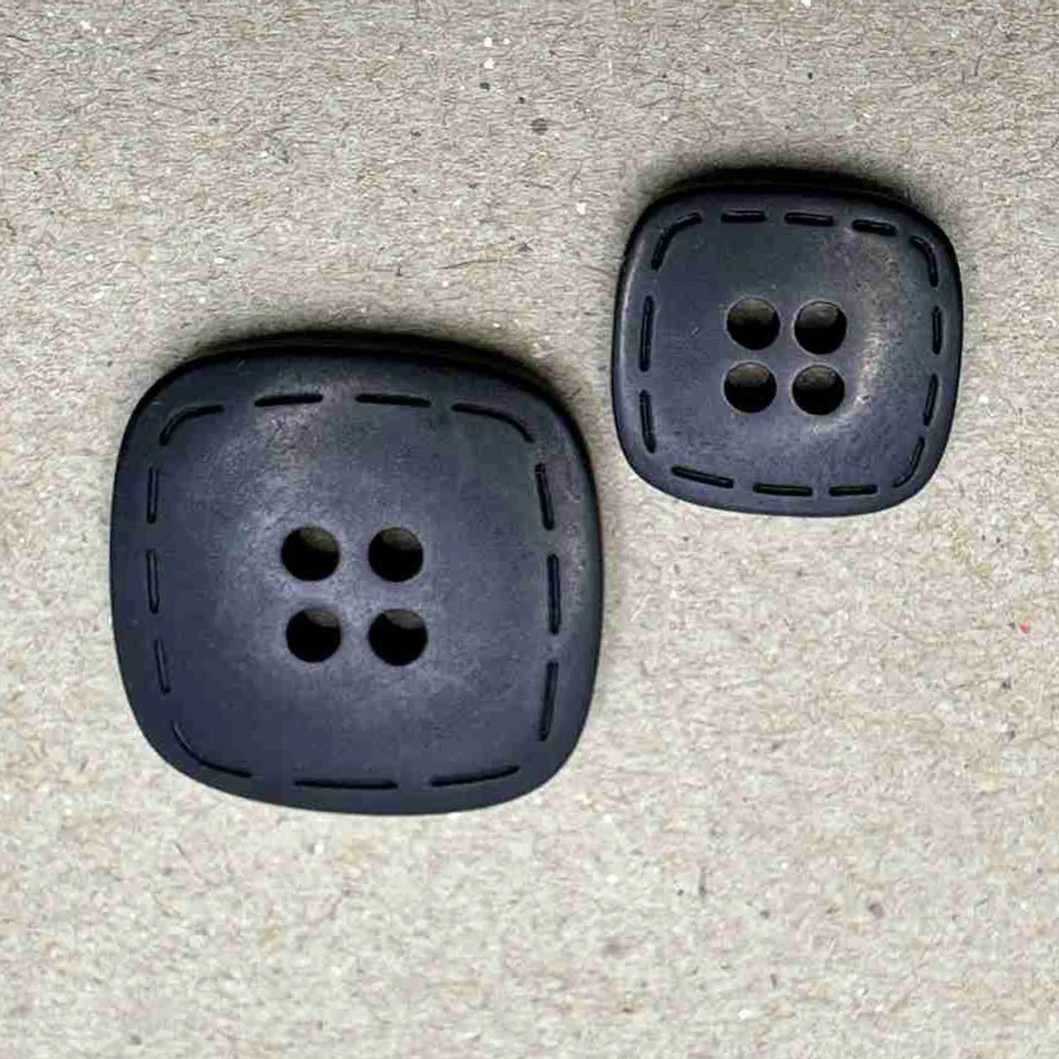 4 Hole Shiny Square Stitch Edge Button - Image 12
