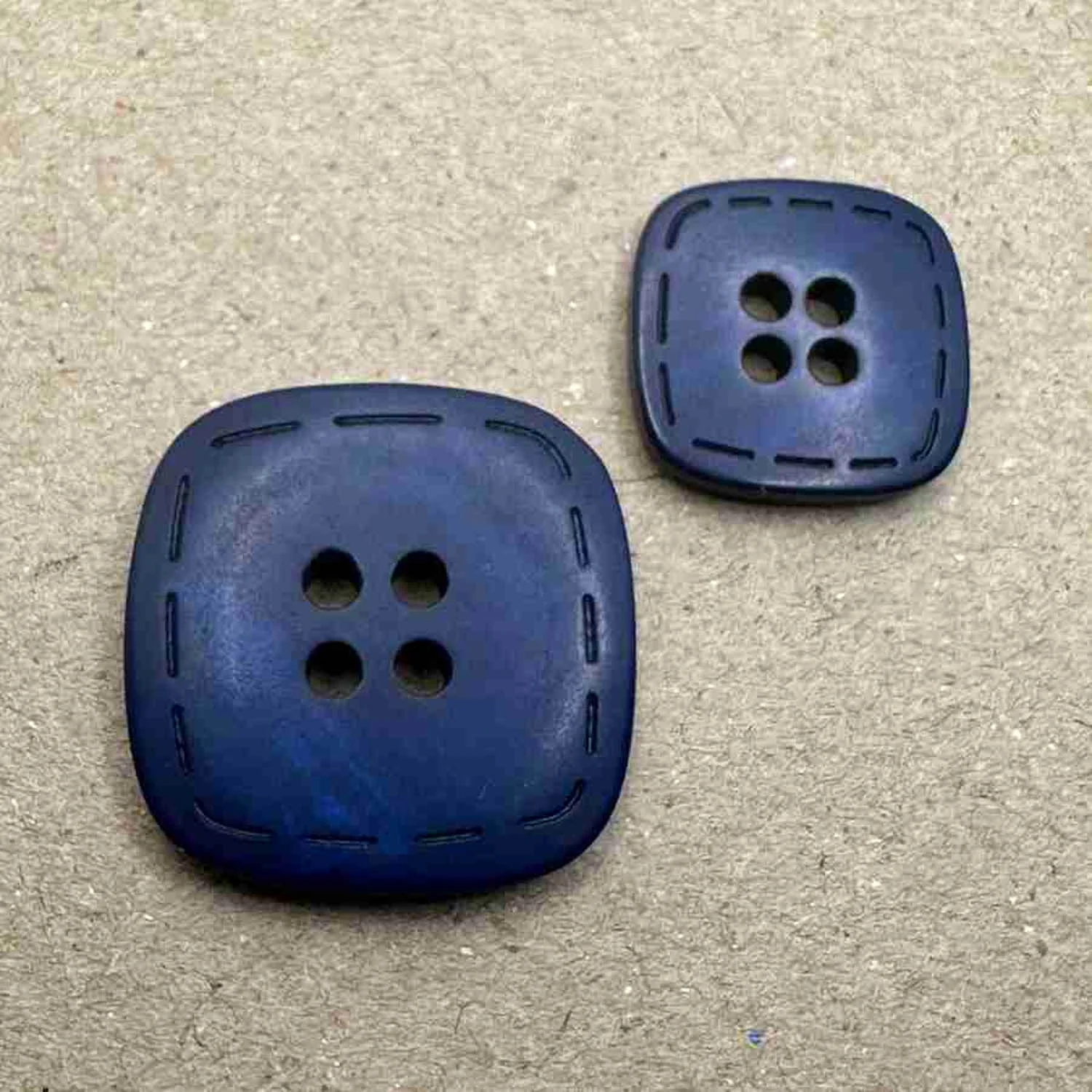 4 Hole Shiny Square Stitch Edge Button - Image 19