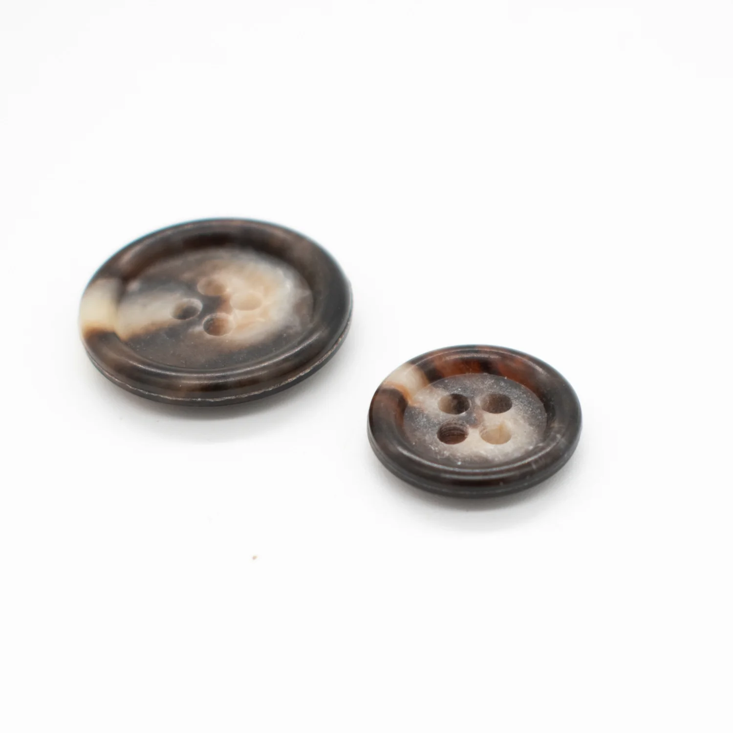 4 Hole Resin Horn Matte Centre Button - Image 2