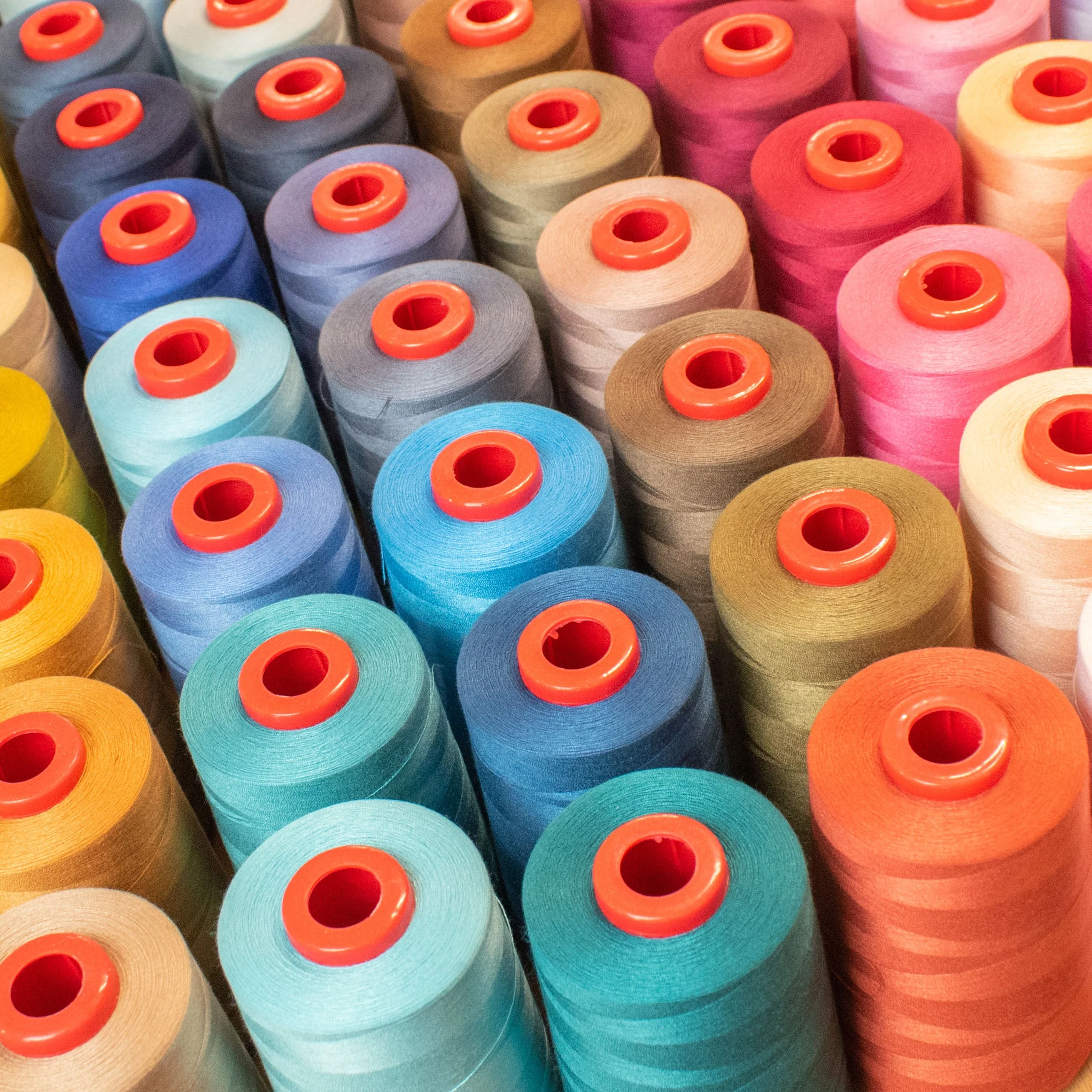 5000M Polyester Overlocking Thread Sample Book - Image 10