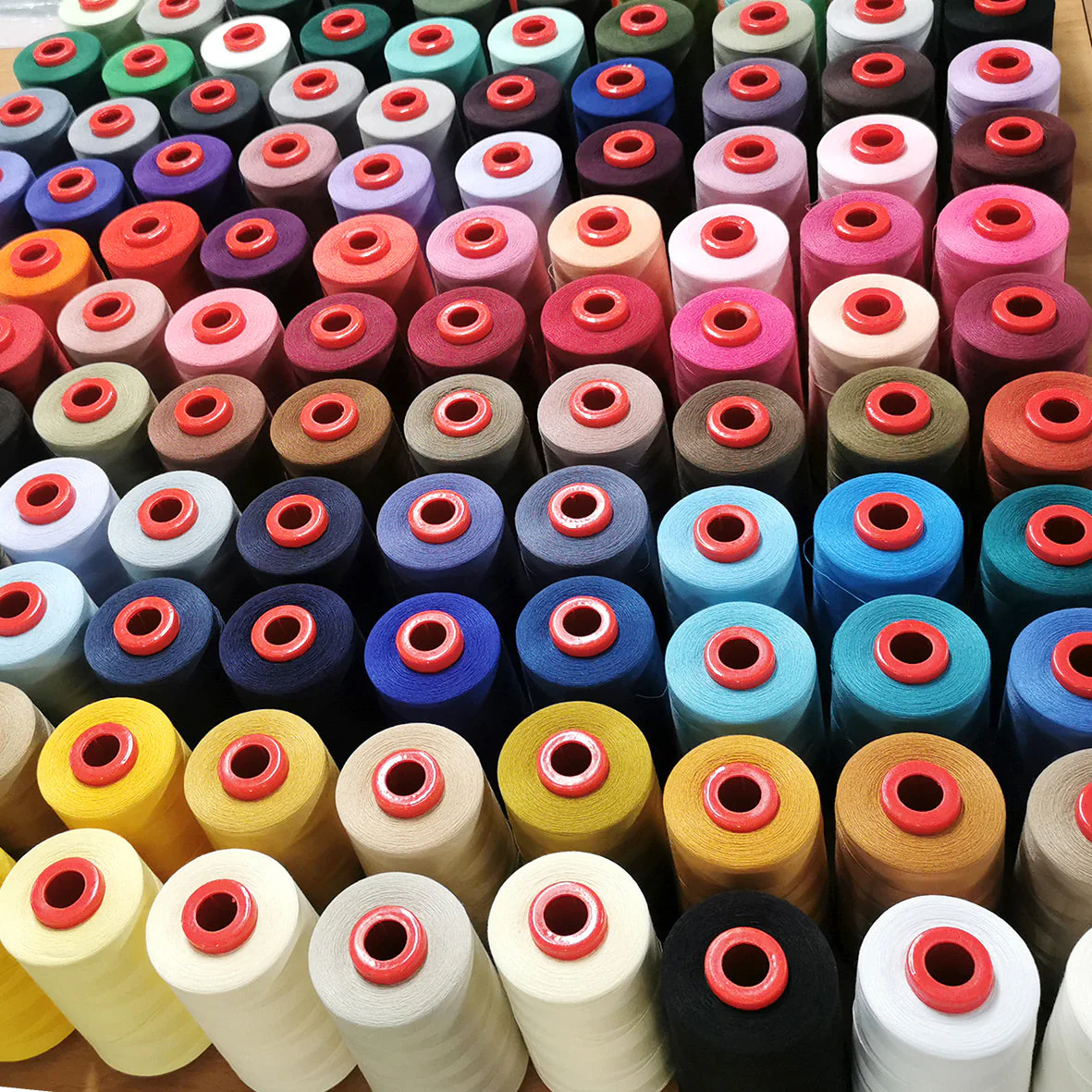 5000M Polyester Overlocking Thread Sample Book - Image 8