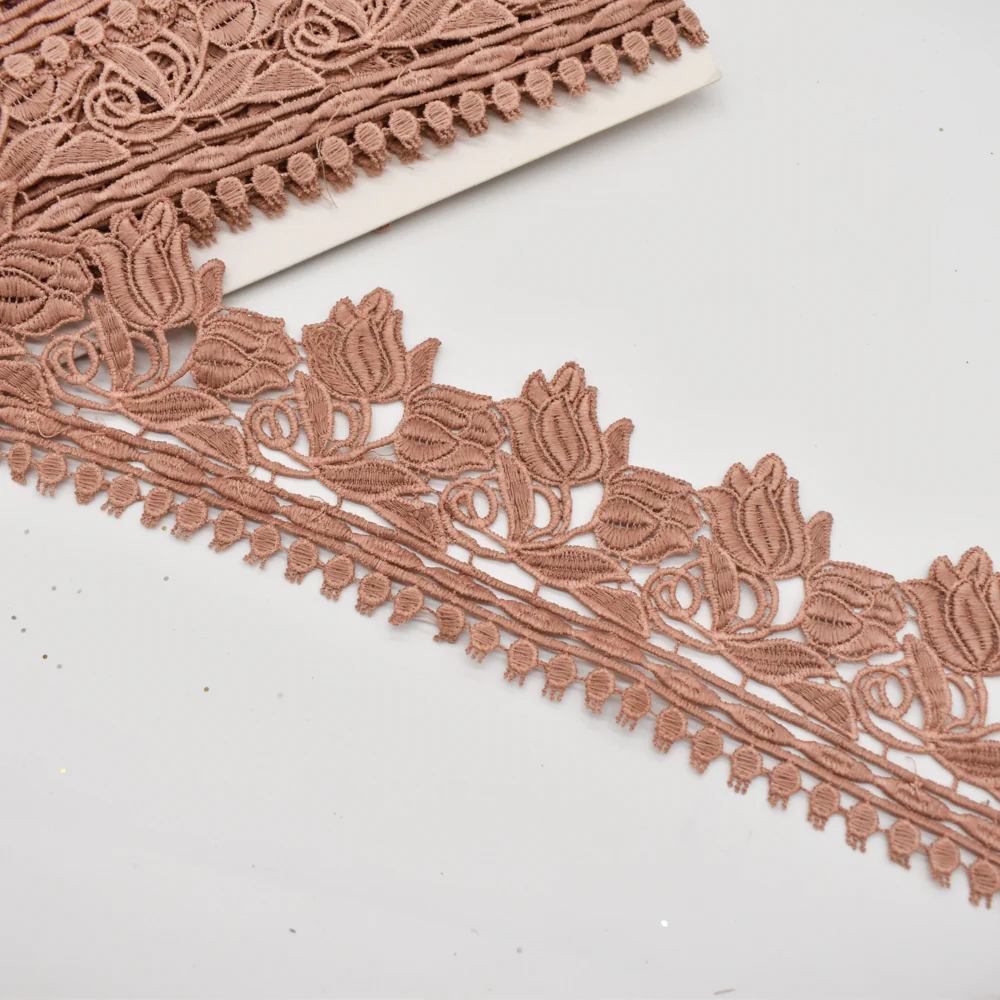 Tulip Guipure Lace Trim 8cm - Image 14