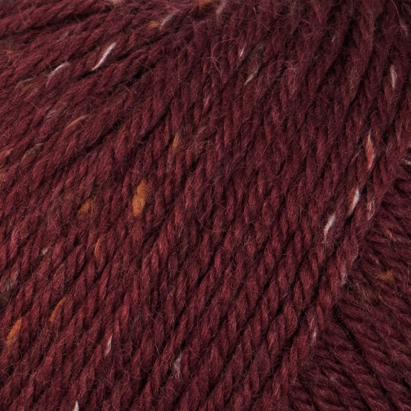 Heirloom Merino Fleck 8 Ply Knitting Yarn - Image 8