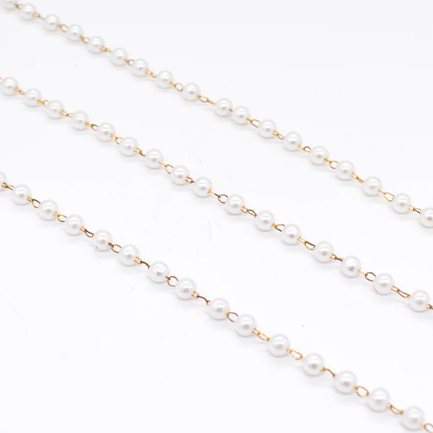 Embellished Pearl Gold Metallic Chain - Image 2
