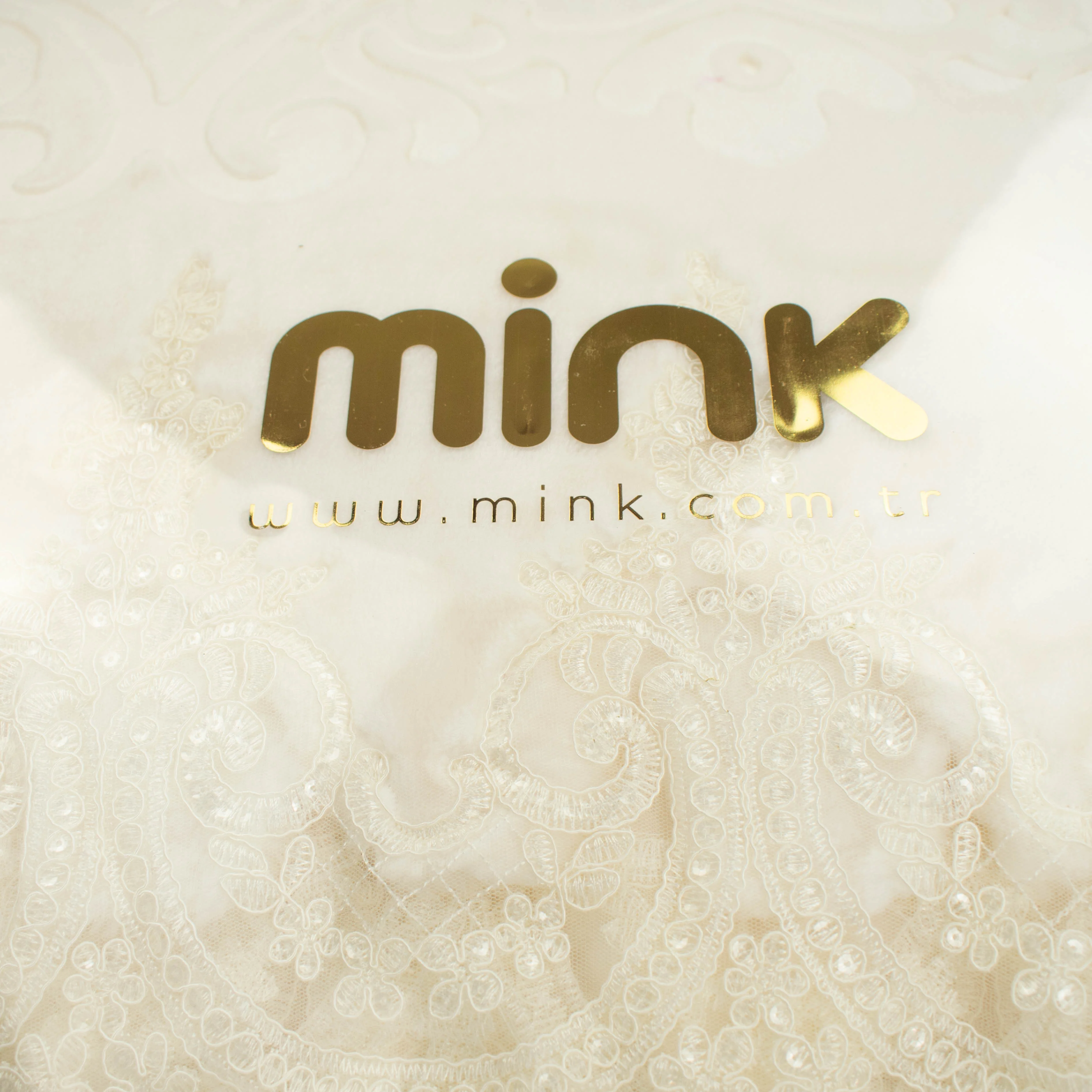 Luxury Embroidered Lace Mink Blanket Cover - Image 4