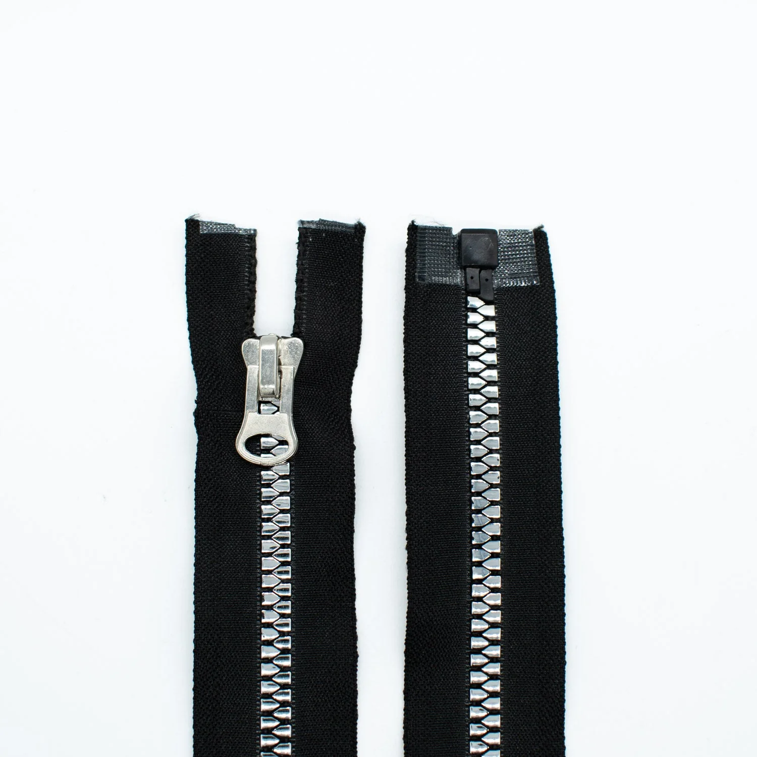 Open End Chunky Fashion Zip 45CM Black & Silver - Image 3
