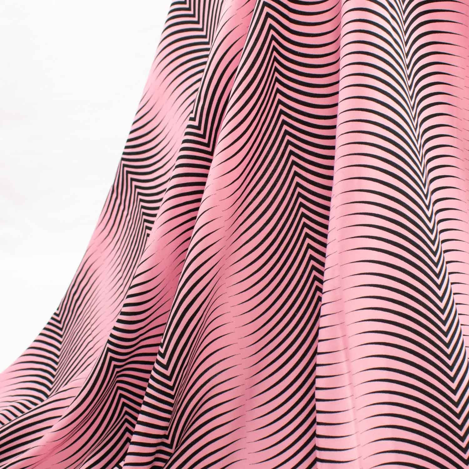 Printed Crepe Abstract Wavy - Image 3