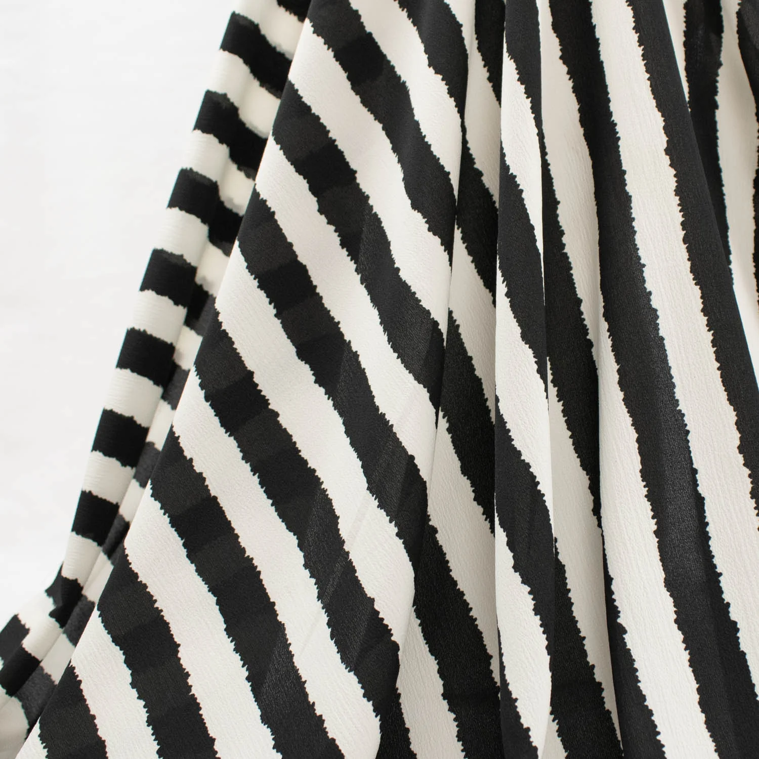 Stripe Printed Crepe Georgette - Image 4