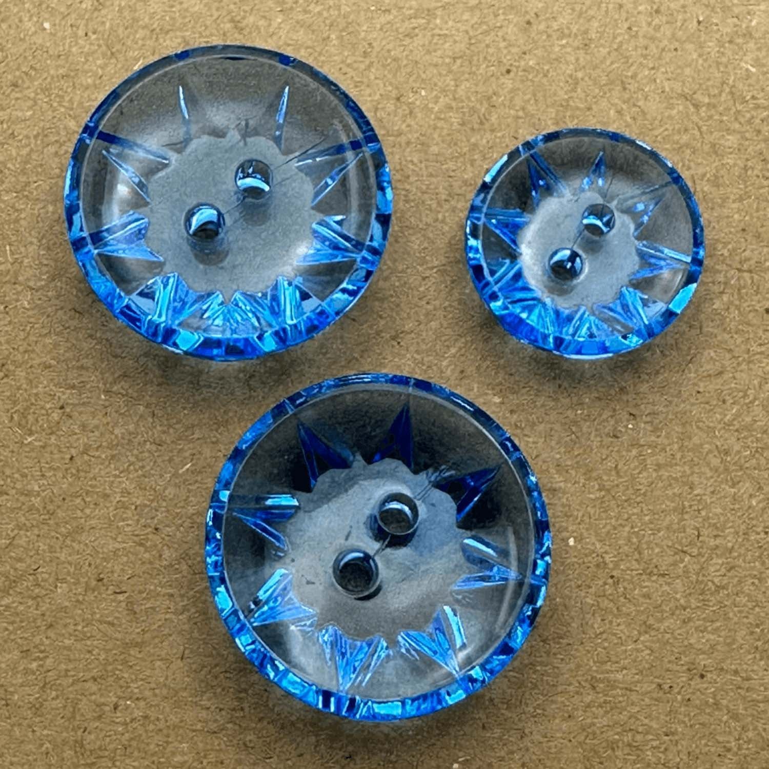 Round Clear Star Pattern 2 Hole Button - Image 13