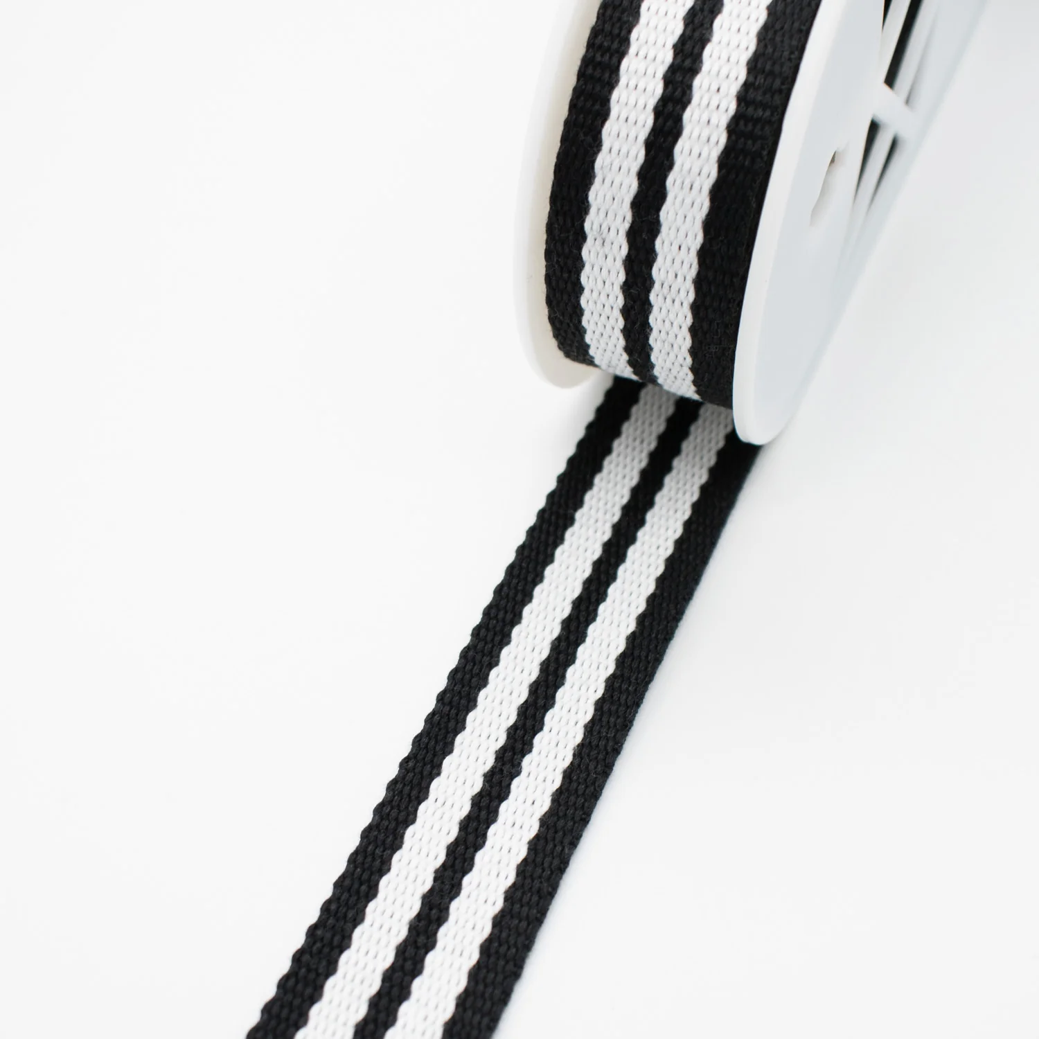 Simplicity Heavy Duty Belting Black and White Webbing 28mm - Image 2