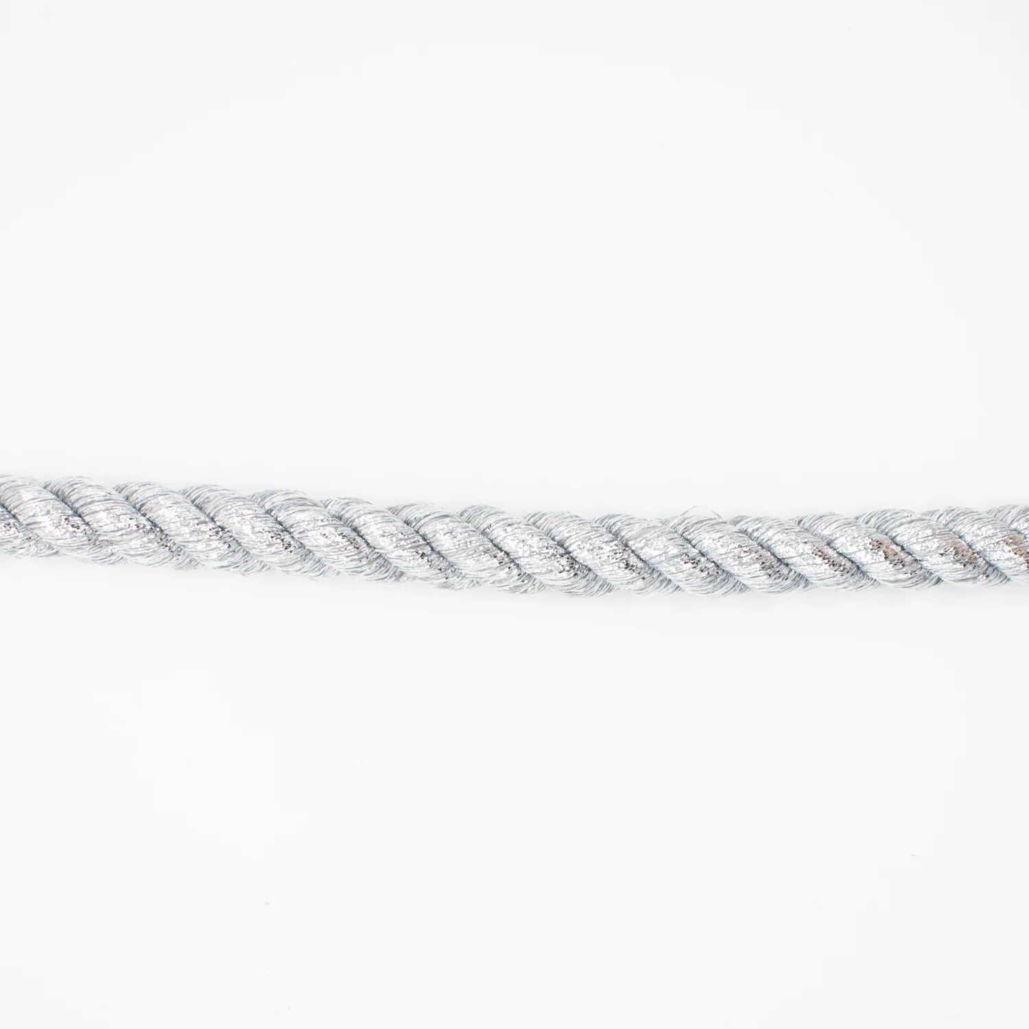 Simplicity Jumbo Metallic Silver Twisted Cord 13mm - Image 3