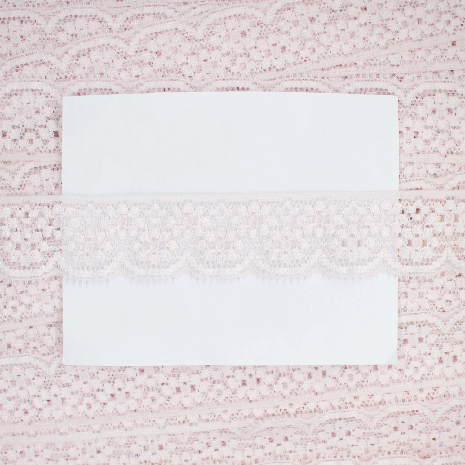 Floral Stretch Raschel Lace Trim 30mm - Image 10