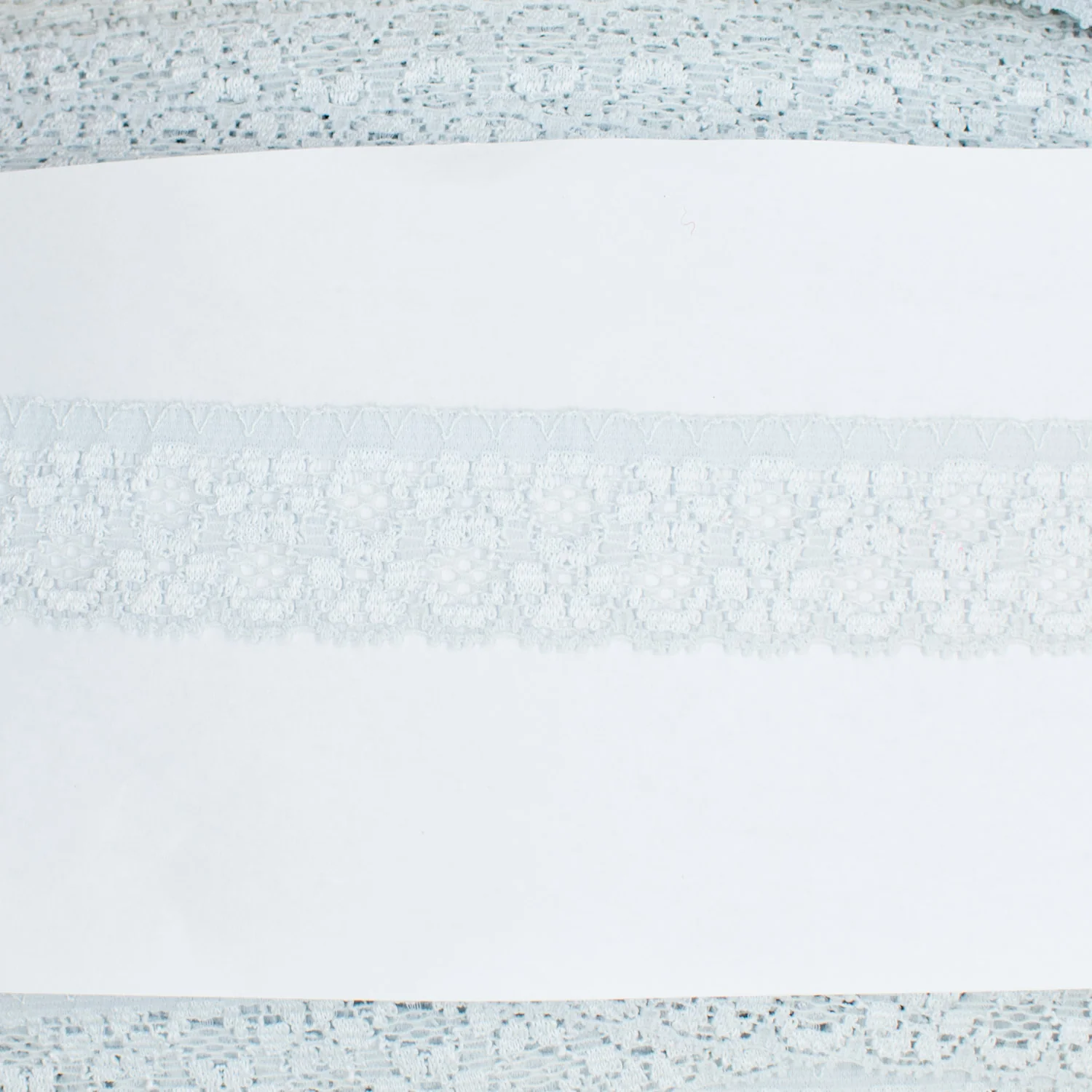 Floral Stretch Raschel Lace Trim 30mm - Image 8