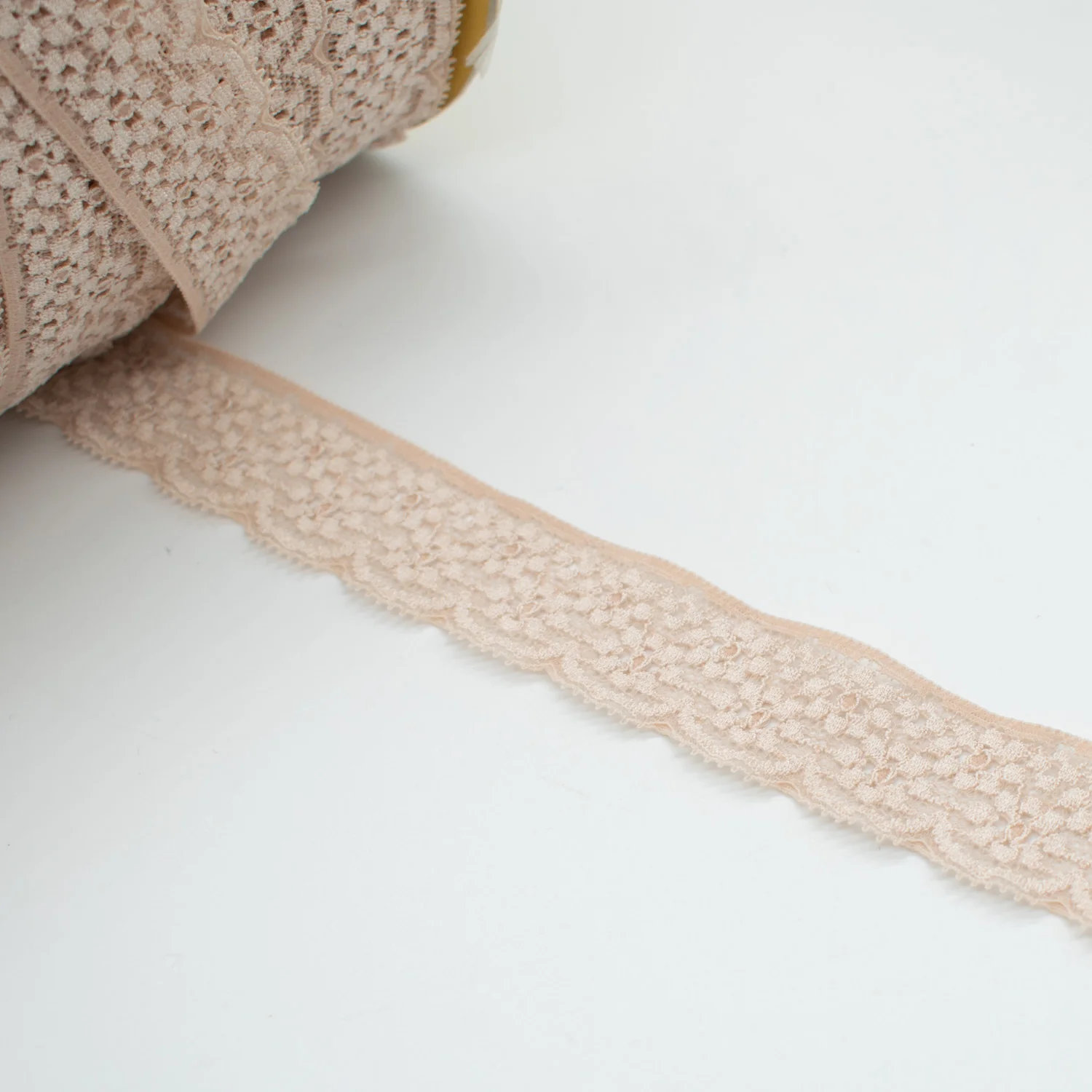 Floral Stretch Raschel Lace Trim 30mm - Image 9