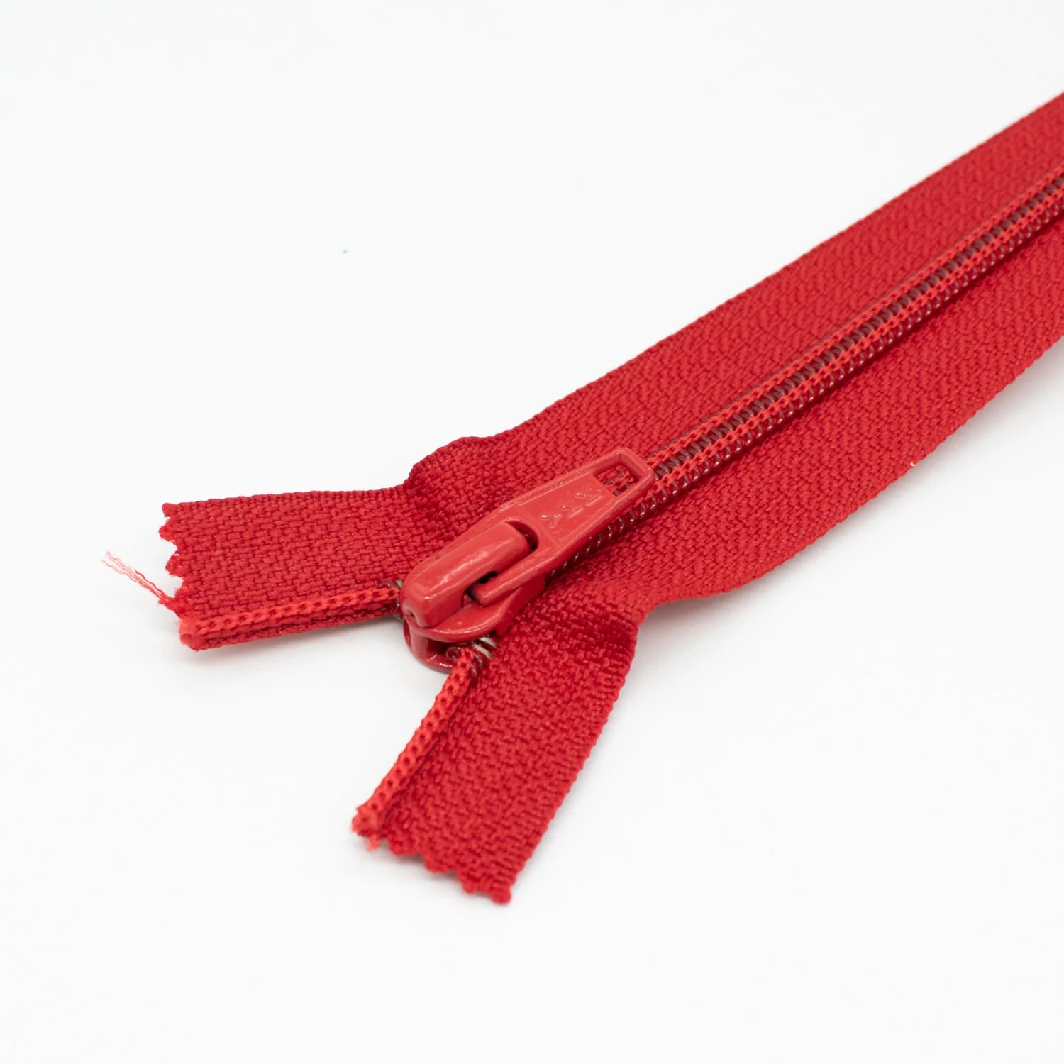 YKK Close End Plastic Zip 20CM - Image 3
