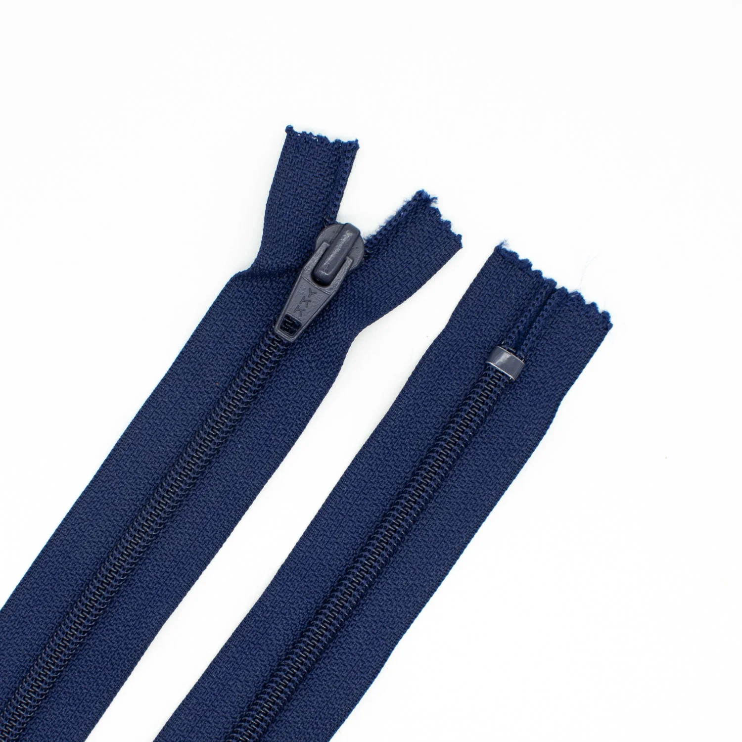 YKK Close End Plastic Zip 25CM - Image 2