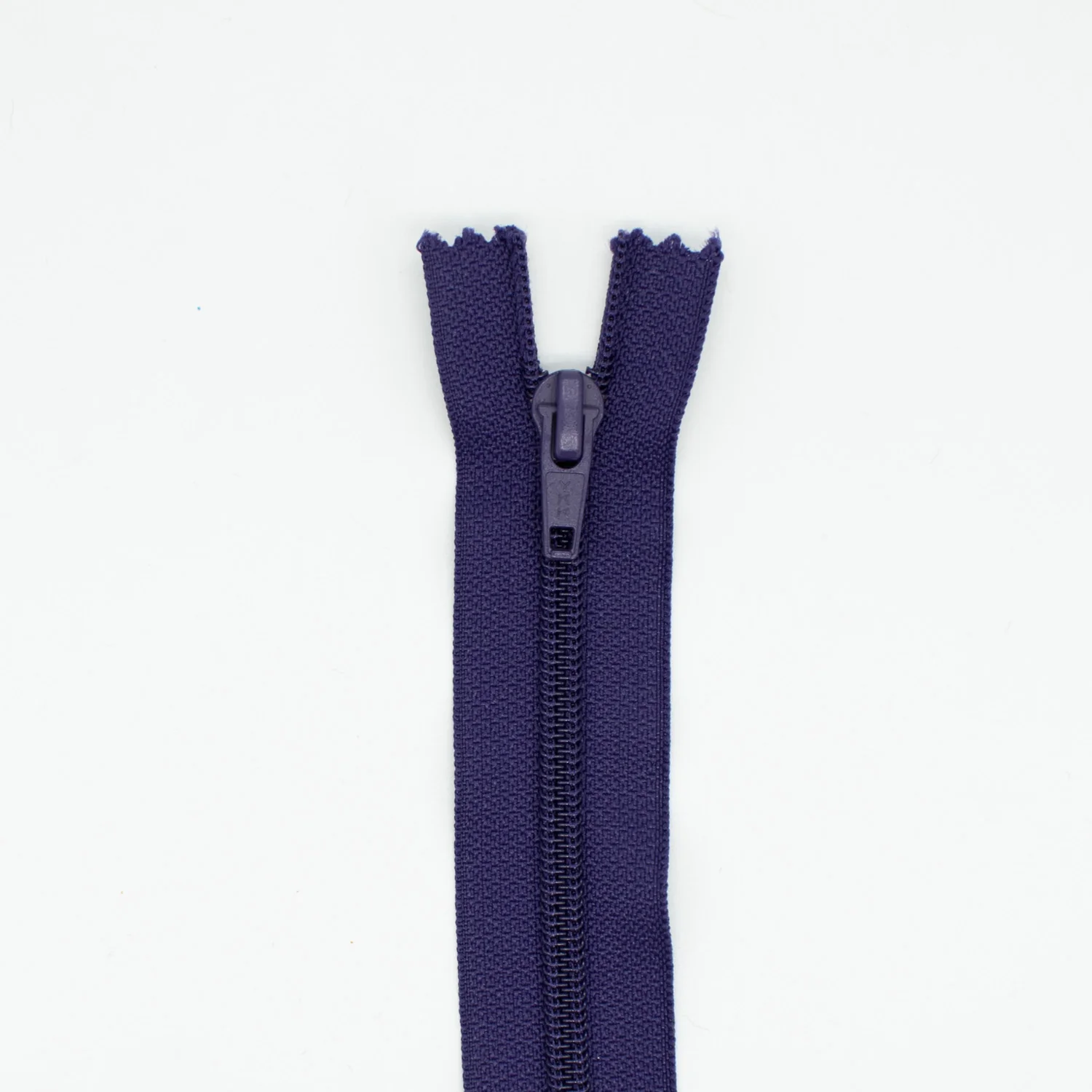 YKK Close End Plastic Zip 65CM B11/14-Navy - Image 2