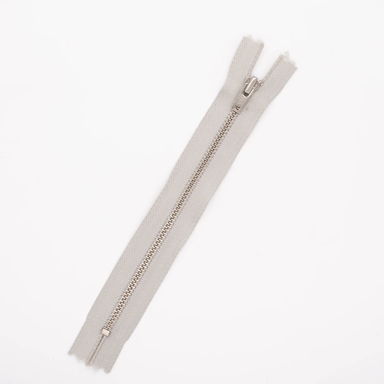 YKK Closed End Metal Zip 16-17CM - Image 5
