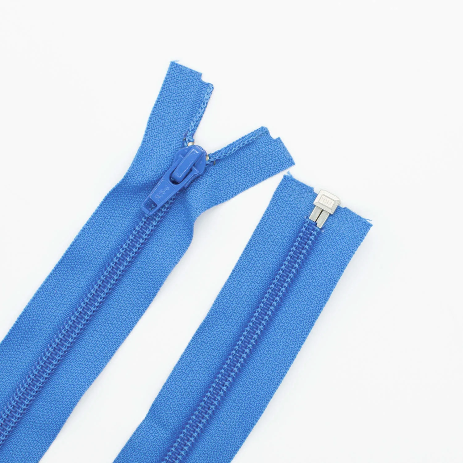 YKK Open End Plastic Zip 42CM - Image 2